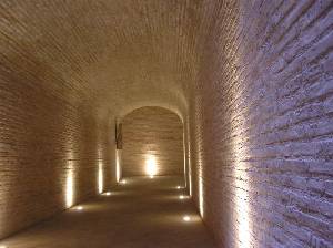 Tunel Bajo la Antigua Santa Mara 