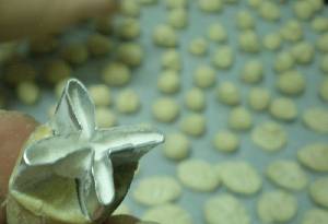 Molde para se�alar los panecillos 