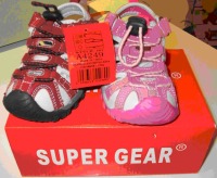 Deportivos de ni�o (Al pulsar se abrir� la foto en una nueva ventana.)