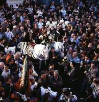 Parlamento entre el Rey Cristiano y el Sult�n Moro, Simulacro de Combate, Ba�o de la Cruz y Bendici�n de las Aguas (Moros y Cristianos - Fiestas de la Stma. y Vera Cruz - Caravaca de la Cruz) 