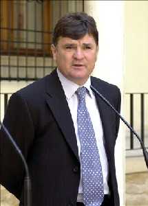 Jos� Antonio Camacho, durante una comparecencia en el Palacio de San Esteban