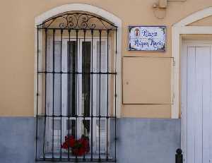 Lateral de la Plaza Miguel Mar�n [Totana_Personajes_Miguel Mar�n]