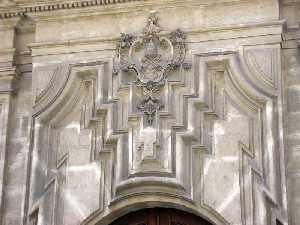 Detalles de la Fachada [Iglesia de San Pedro]