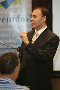 Ponente en una conferencia [Ceheg�n_Pedro Mart�nez] 