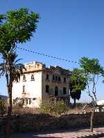 La Casa desde la Avenida