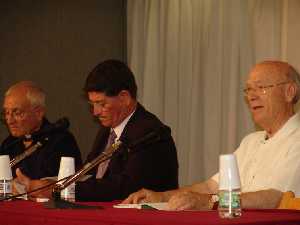 Presentaci�n de libro (derecha) [�guilas_Personaje_Ortega Carmona]
