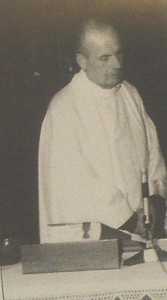 Cayetano Moreno oficiando misa [La Alberca_Cayetano Moreno] 