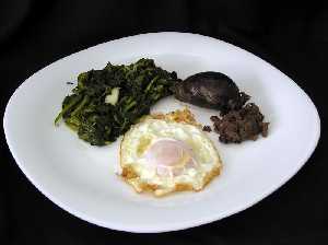 Acelgas del campo fritas con huevo y morcilla[Javal� Viejo]