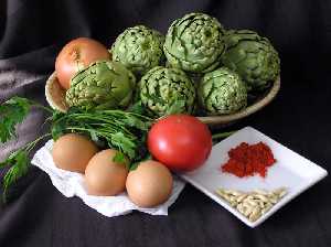 Ingredientes de las alcachofas con pi�ones [La Florida]