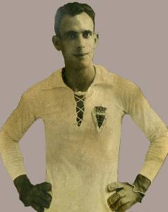 Juseph posa con el uniforme de portero del Murcia